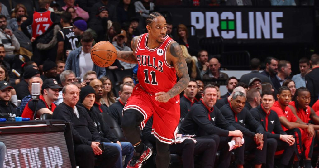 151436-demar-derozan-impresses-nba-fans-as-zach-lavine-bulls-beat-scottie-barnes-raptors-1024x539