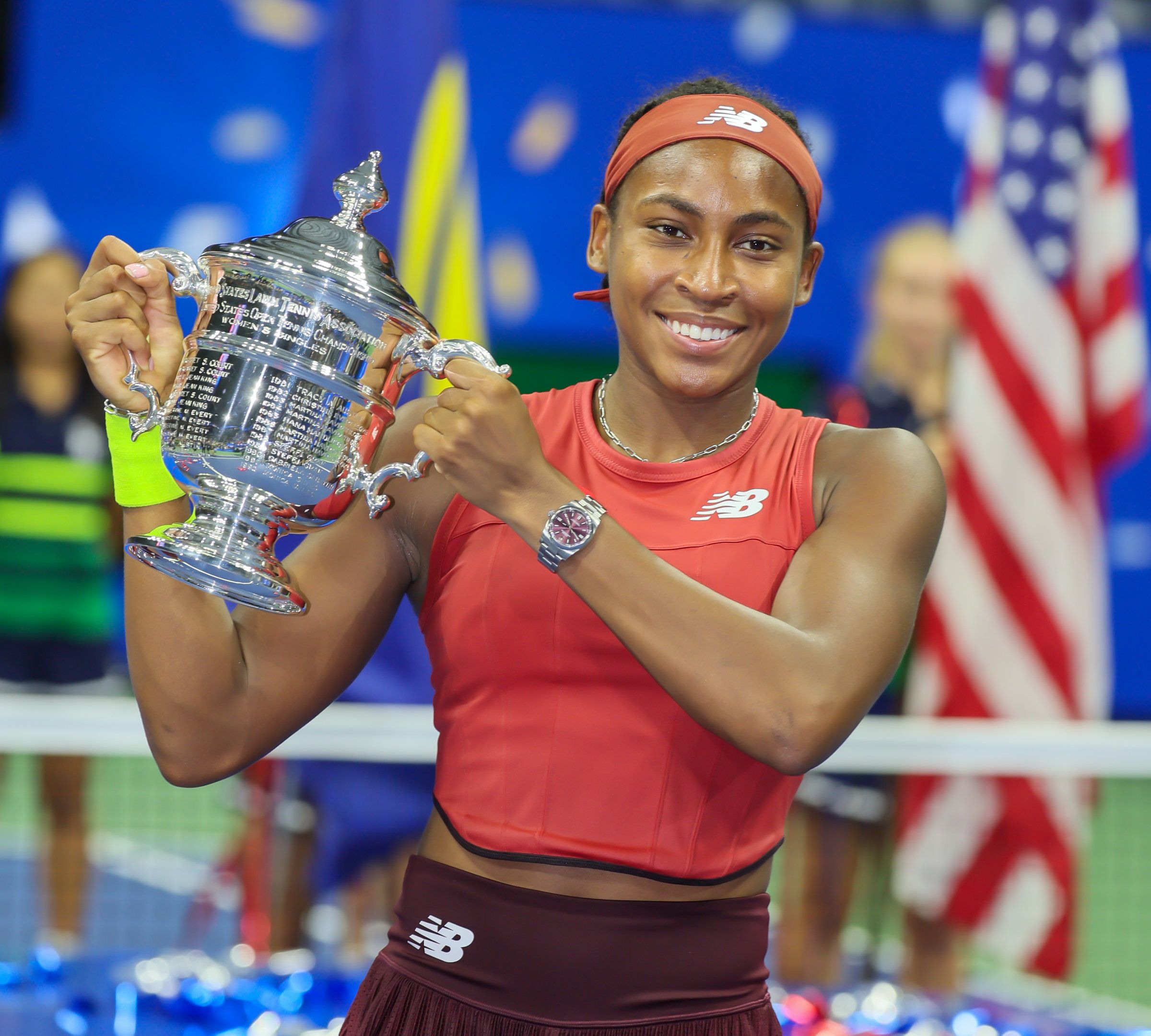 coco-gauff-holding-her-trophy-after-defeating-aryna-news-photo-1694448923